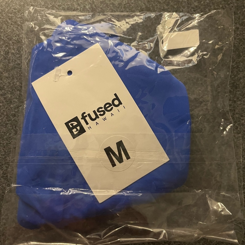 Fused Manini color ocean bottom size M